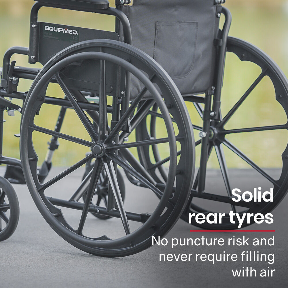 24" Folding Wheelchair with 136kg Capacity & Retractable Armrests - Black