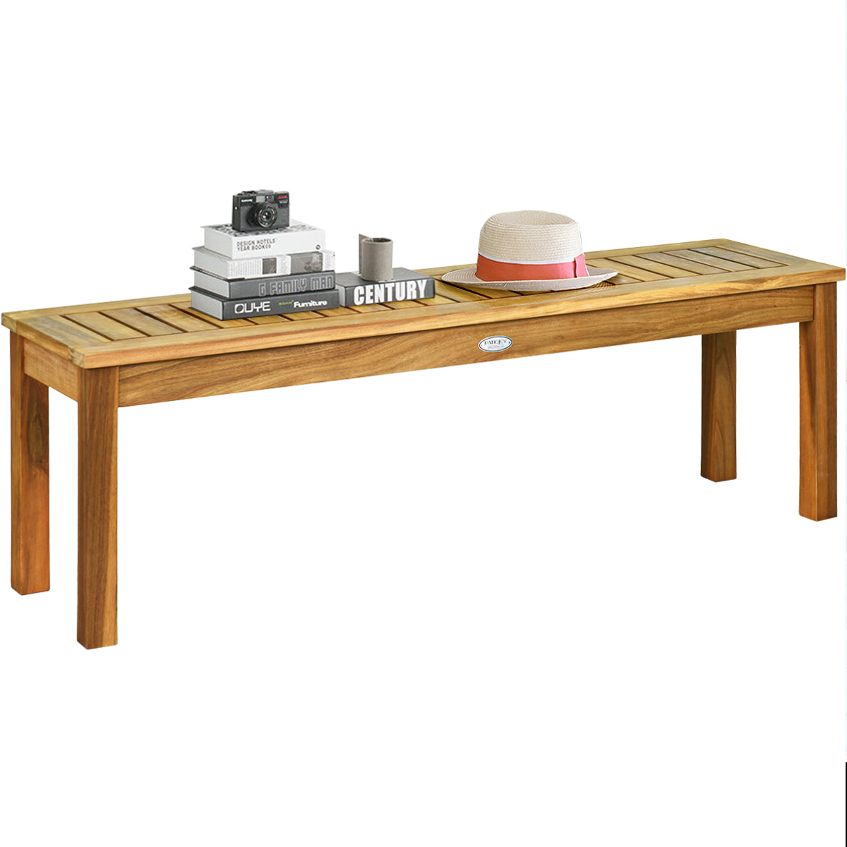 Ventilated panel gaps help prevent moisture buildup and support comfortable outdoor use