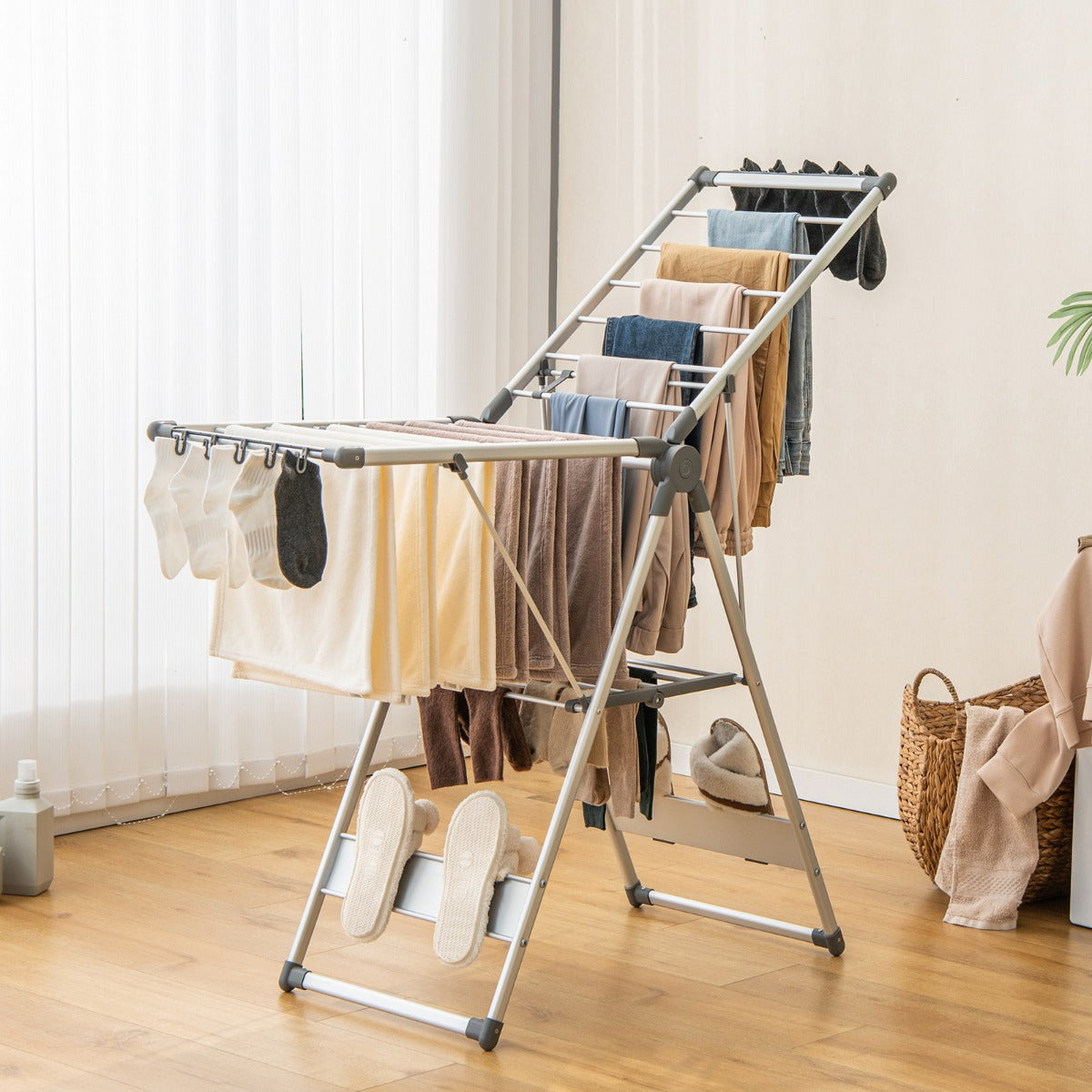 Ten side clips provide convenient hanging space for socks, small garments, and coat hangers