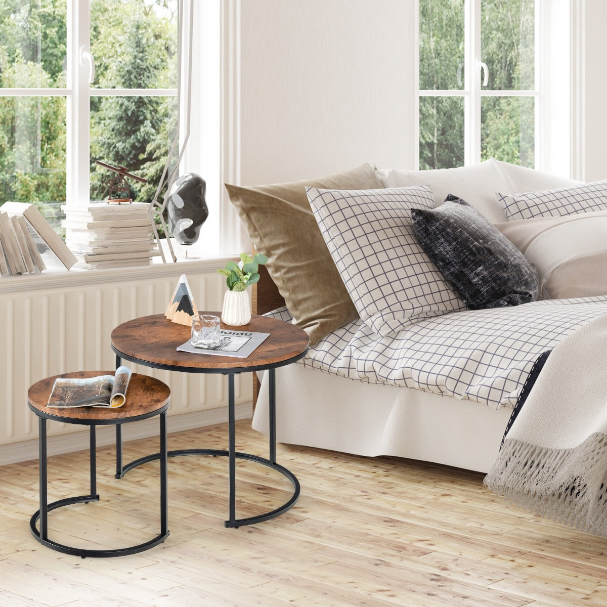Set of 2 Round Nesting Coffee Table with Wooden Tabletop & Powder-coated Steel Frame for Living Room