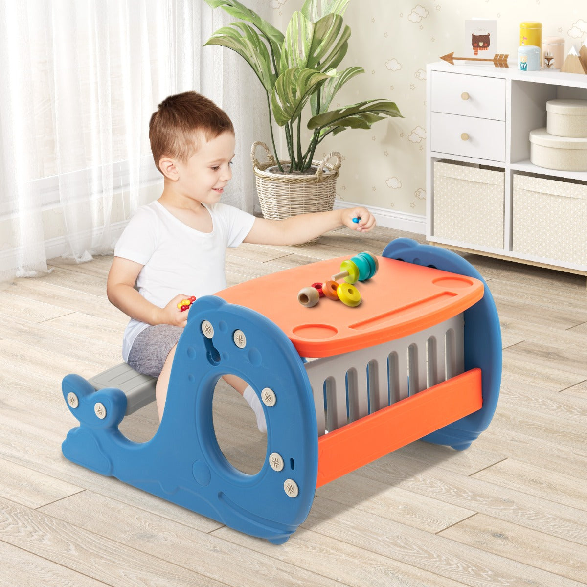 Smooth burr-free PE surface is easy to wipe clean and gentle on children's skin