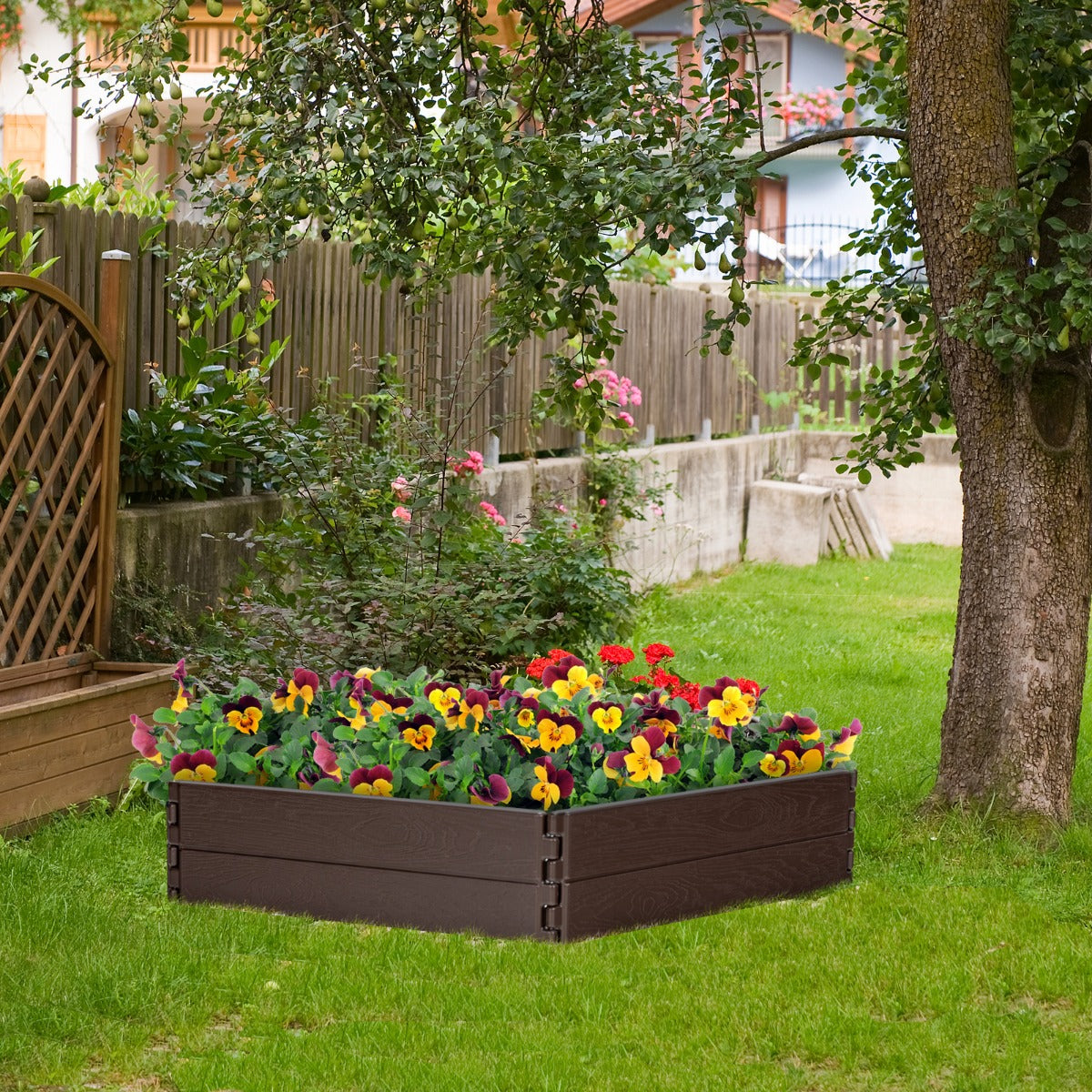 Metal stakes secure the garden bed shape and provide added stability when inserted into the soil