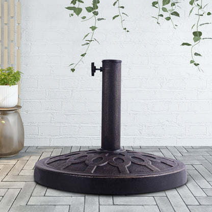 Hand-turn knob firmly secures the umbrella pole to help prevent tilting during outdoor use