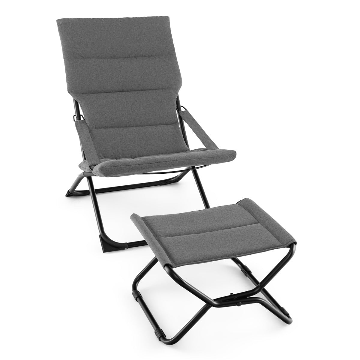 X-shaped crossbars reinforce the folding chair structure and reduce wobbling during relaxation