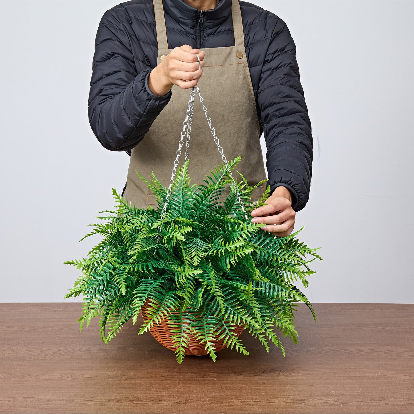 Artificial Ferns, 2 Pcs Fake Hanging Boston Fern Bush Plant with 584 mm Hanging Length, Plastic Faux Greenery for Indoor and Outdoor Decor, For Wall, Wedding Party, Home, Porch Garden, Office