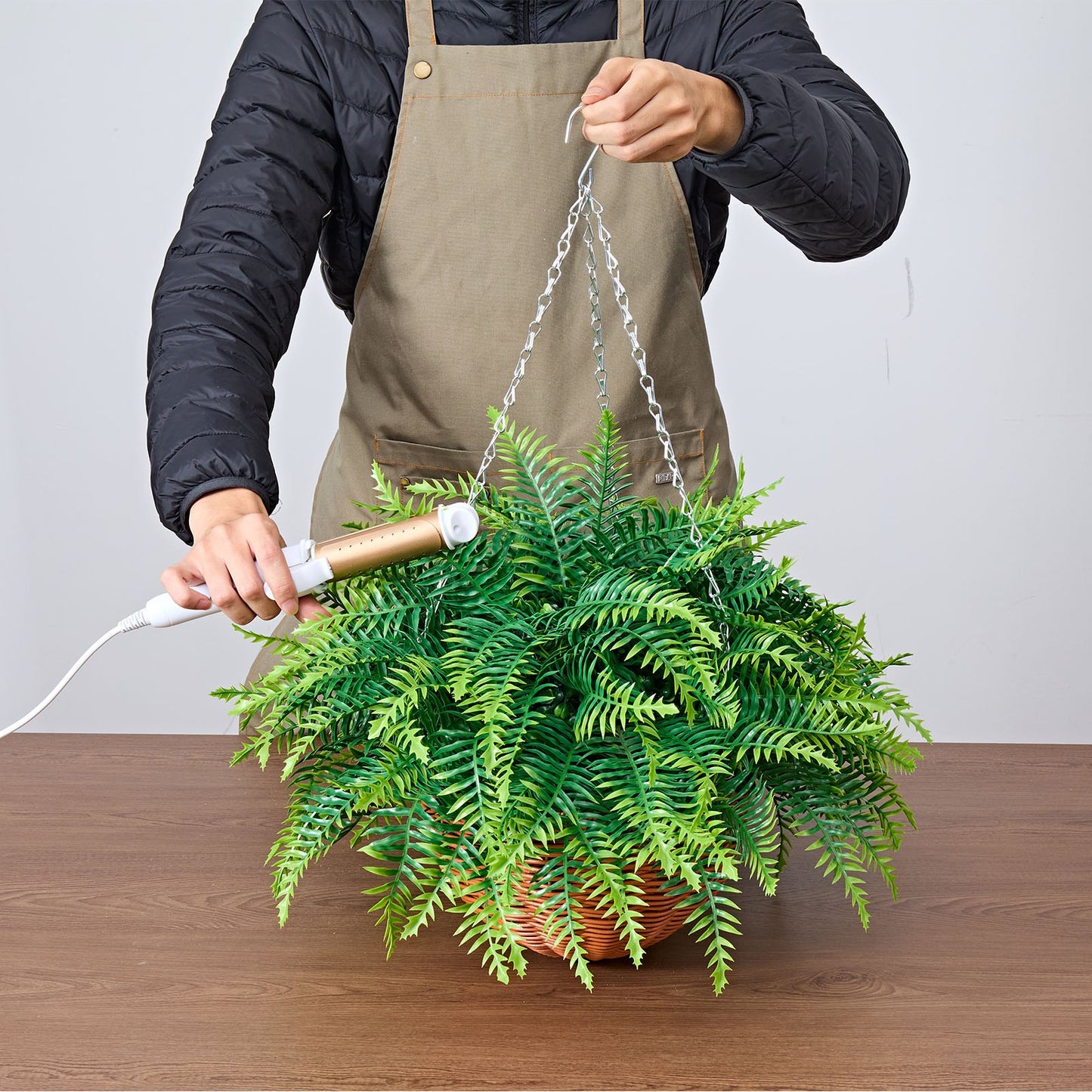 Artificial Ferns, 2 Pcs Fake Hanging Boston Fern Bush Plant with 584 mm Hanging Length, Plastic Faux Greenery for Indoor and Outdoor Decor, For Wall, Wedding Party, Home, Porch Garden, Office
