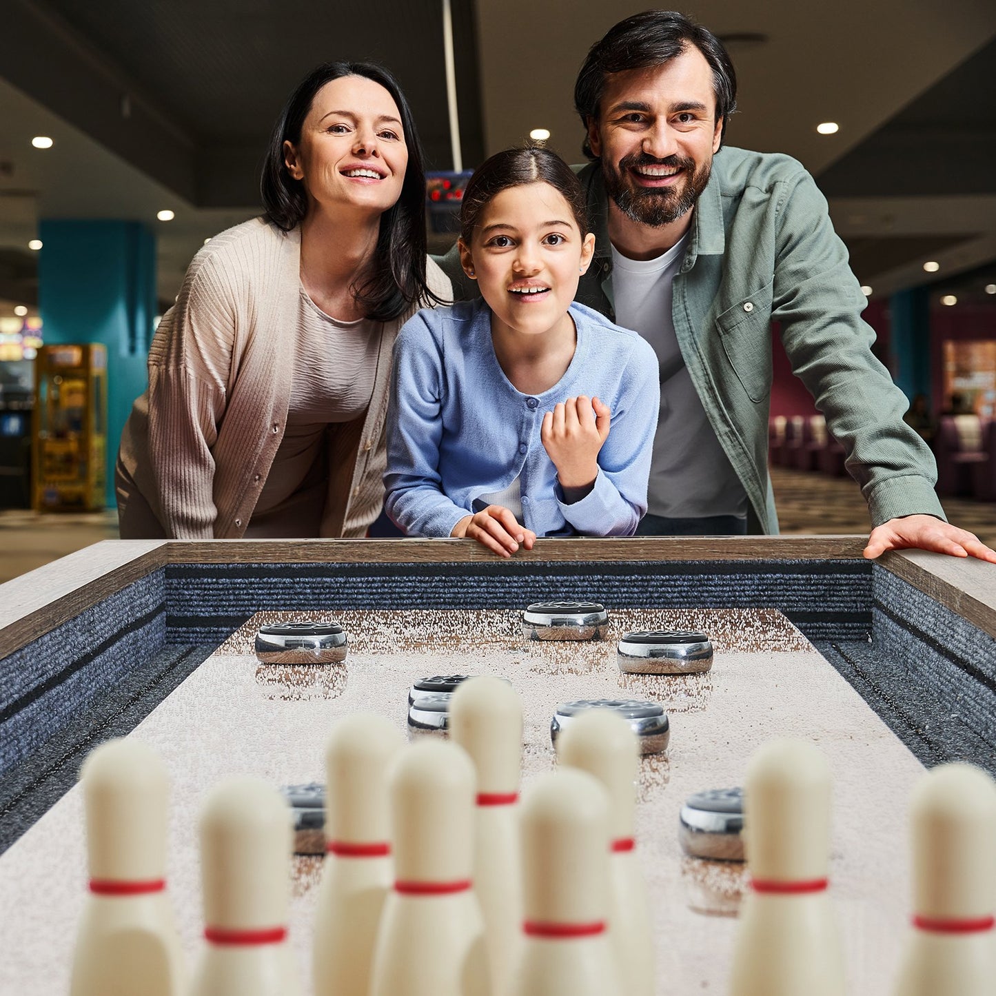 Shuffleboard Table, 276cm Shuffleboard for Family Game Rooms, 2 in 1 Shuffleboard and Bowling Combo Game Set, with Scratch-Resistant Playfield, Legs, 8 Pucks, Bowling Set, Wax, and Table Brush